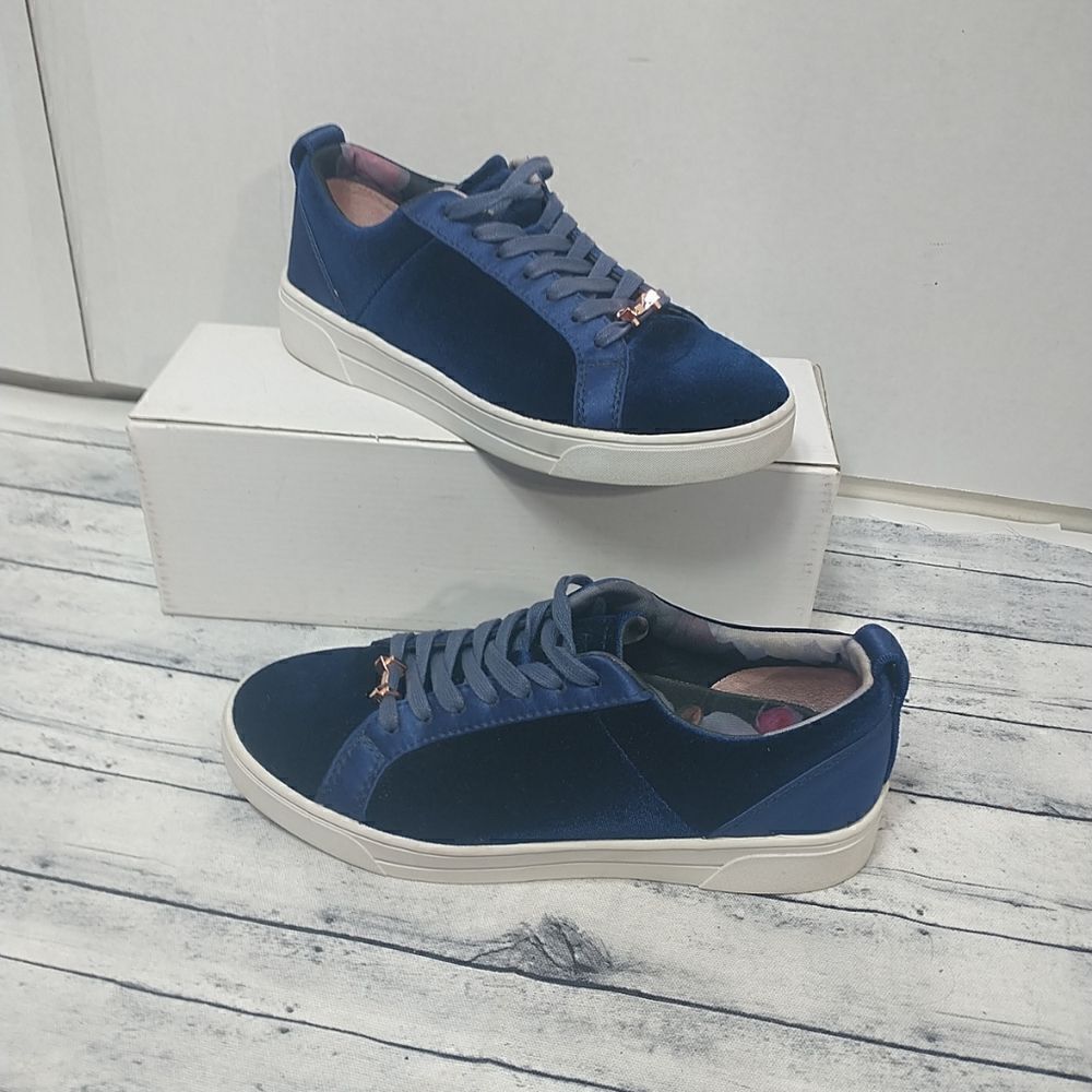Ted Baker Kulei Navy Velvet Sneakers Womens Size 5